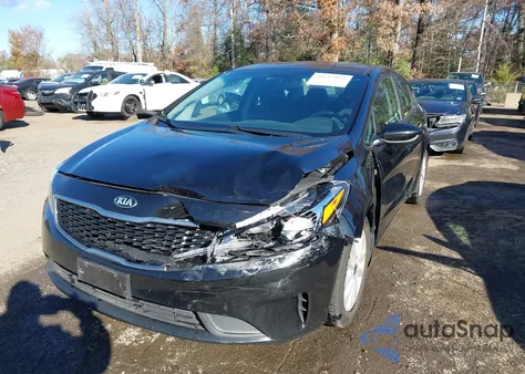 2017 Kia Forte S z USA, uszkodzony, nr VIN 3KPFL4A74HE111223